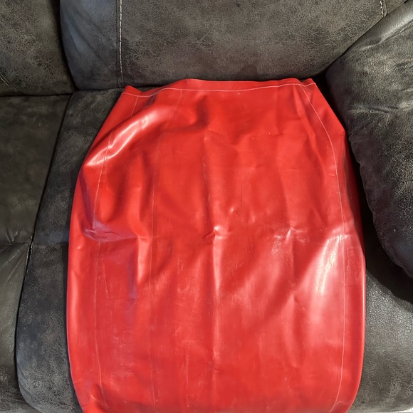 Sexy red LATEX outfit! Bomb!! - Picture 6 of 6